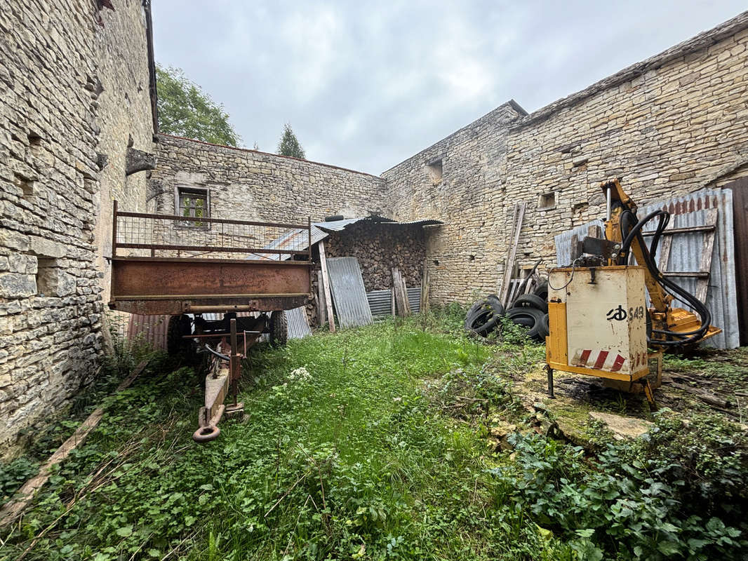 Maison à STIGNY