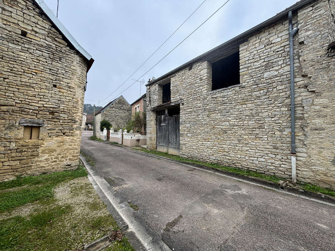 Maison à STIGNY