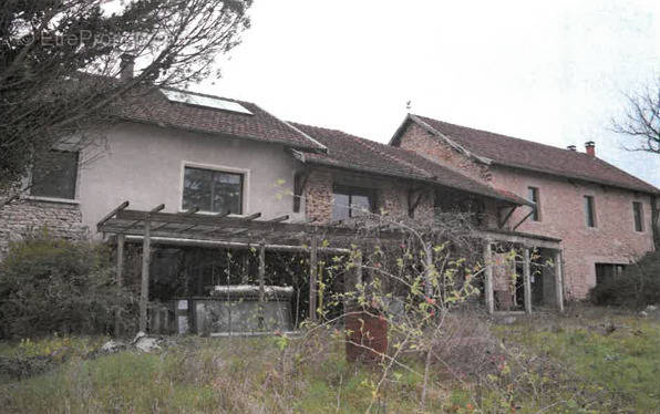 Maison à SAINT-MARCEL-BEL-ACCUEIL