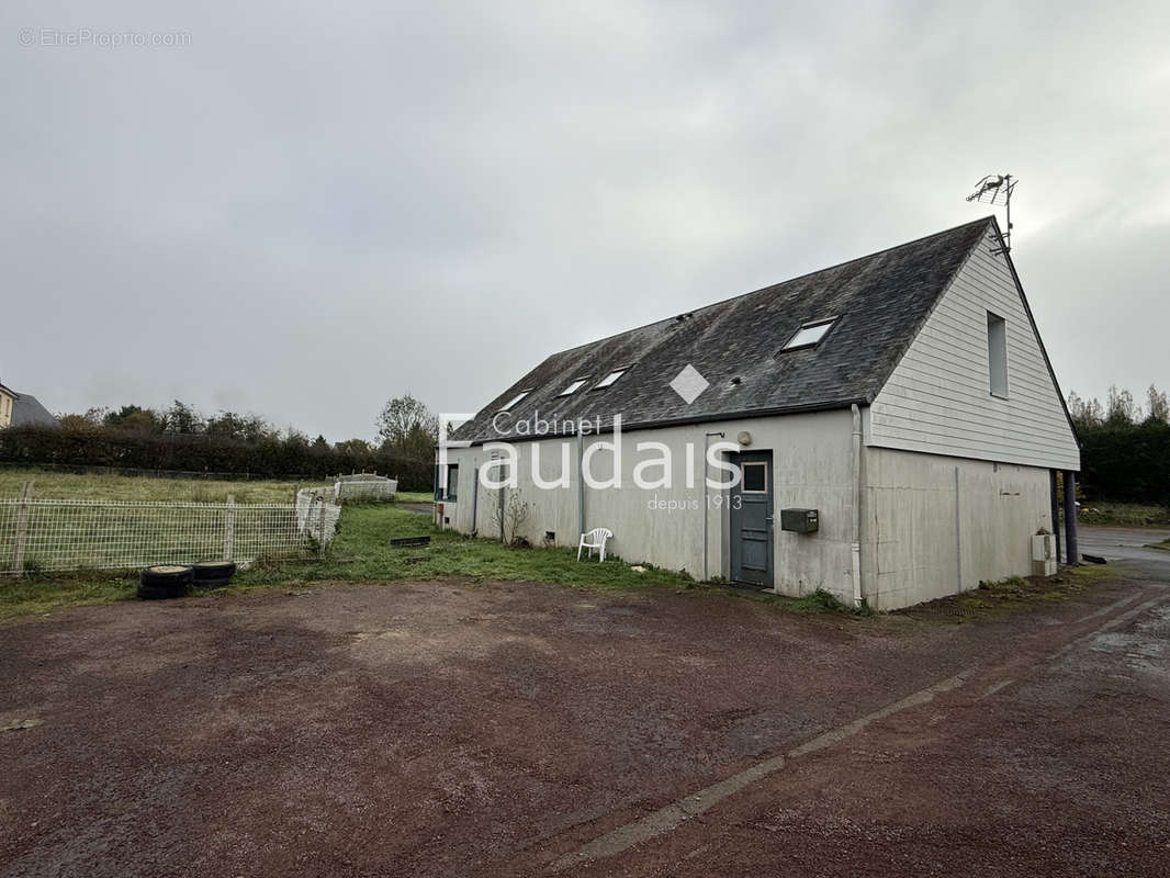 Appartement à SOULLES