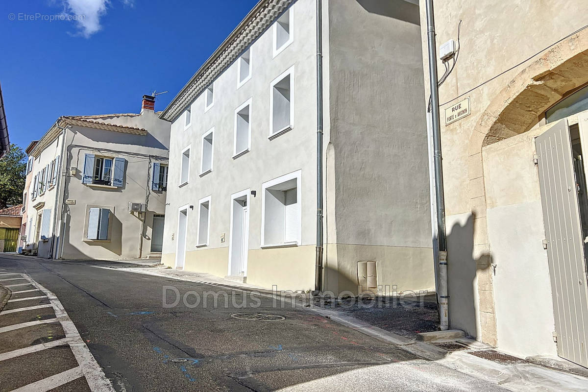 Maison à SAINT-SATURNIN-LES-AVIGNON