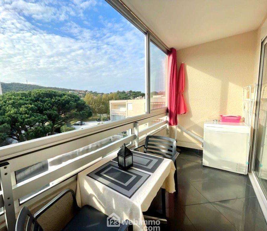 Terrasse de 8m2 en exposition Sud-Ouest - Appartement à SAINTE-MAXIME