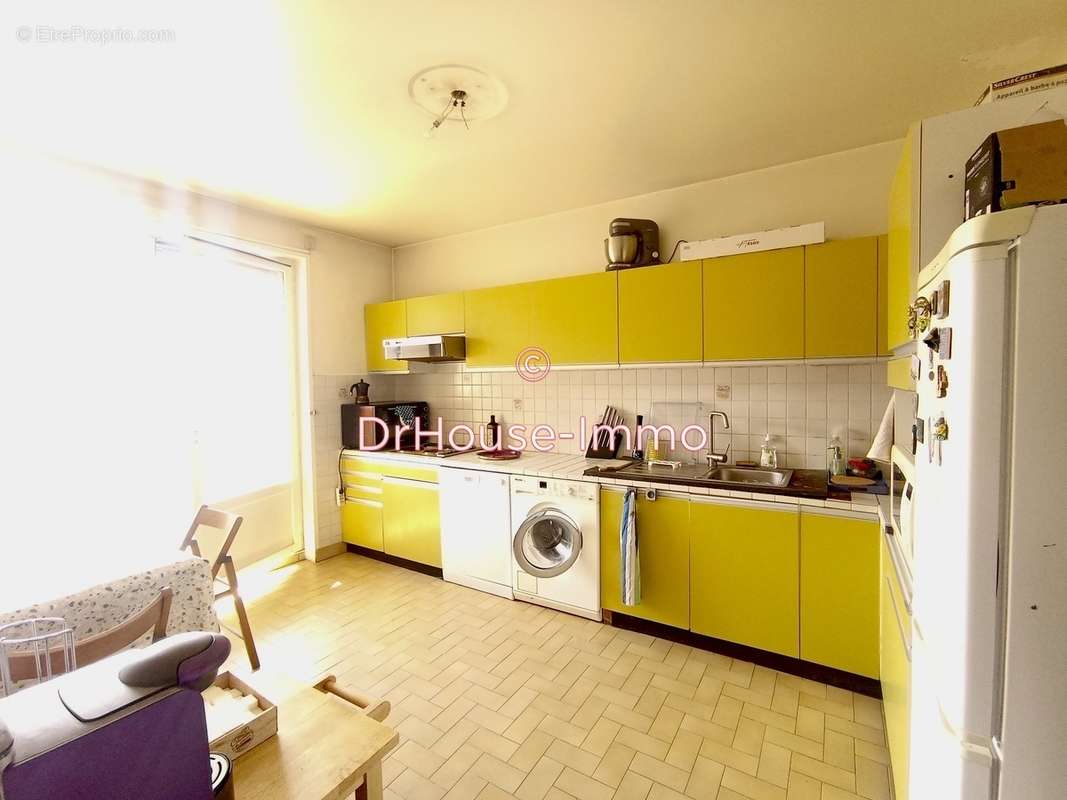 Appartement à SAINT-ETIENNE