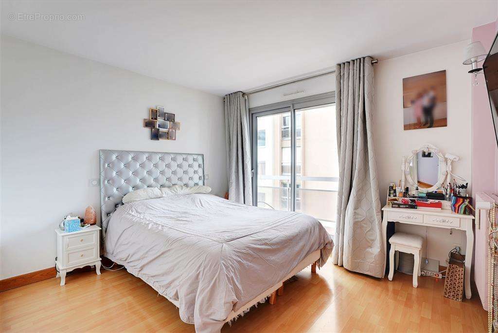 Appartement à PARIS-11E