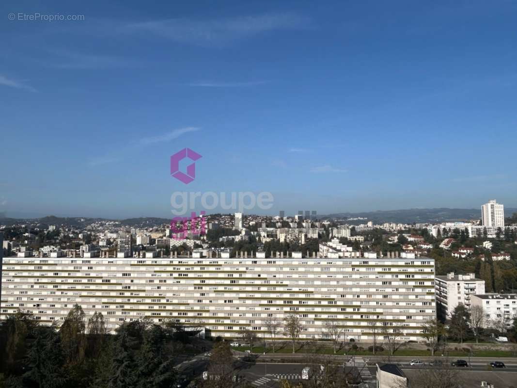 Appartement à SAINT-ETIENNE