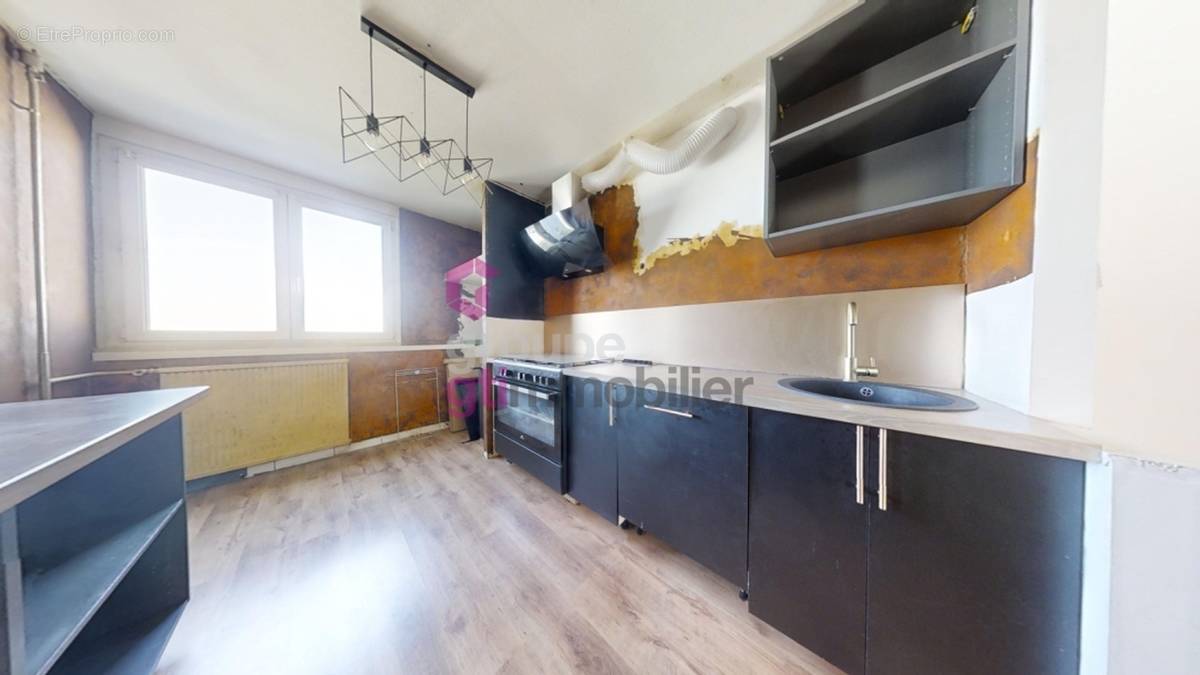 Appartement à SAINT-ETIENNE