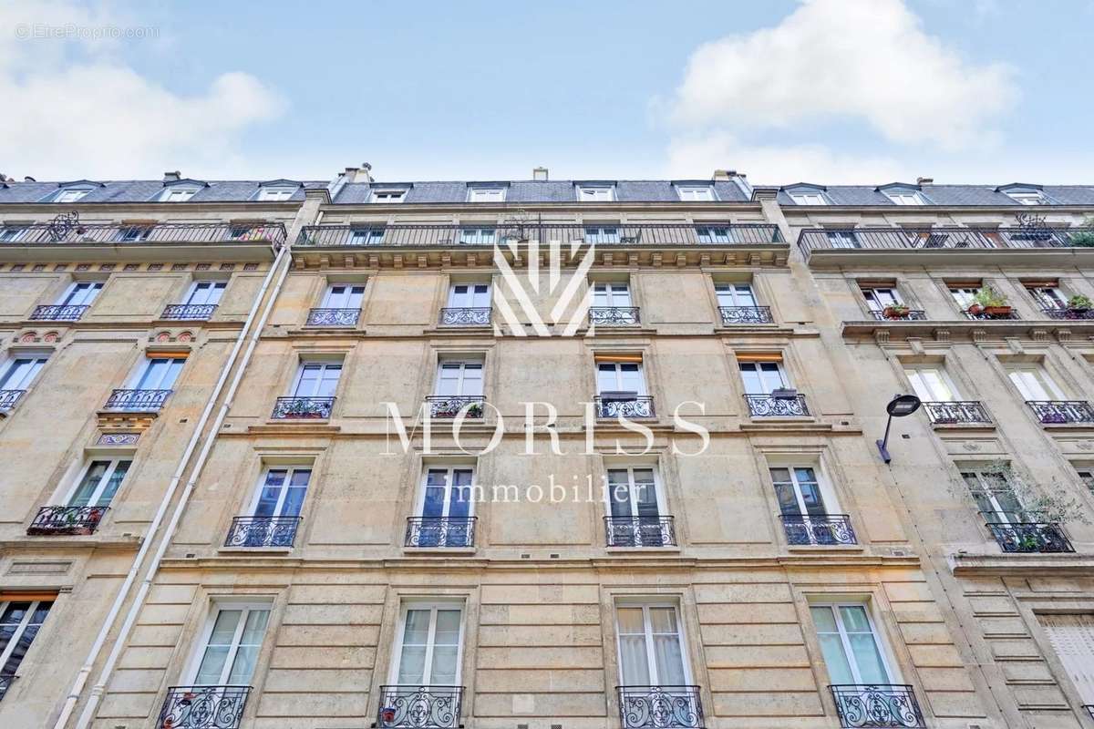 Appartement à PARIS-18E