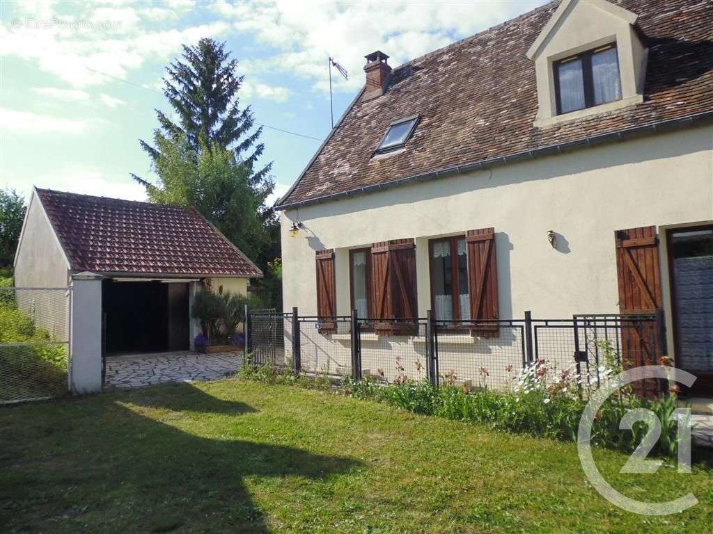 Maison à SAINT-MARTIN-DU-TERTRE