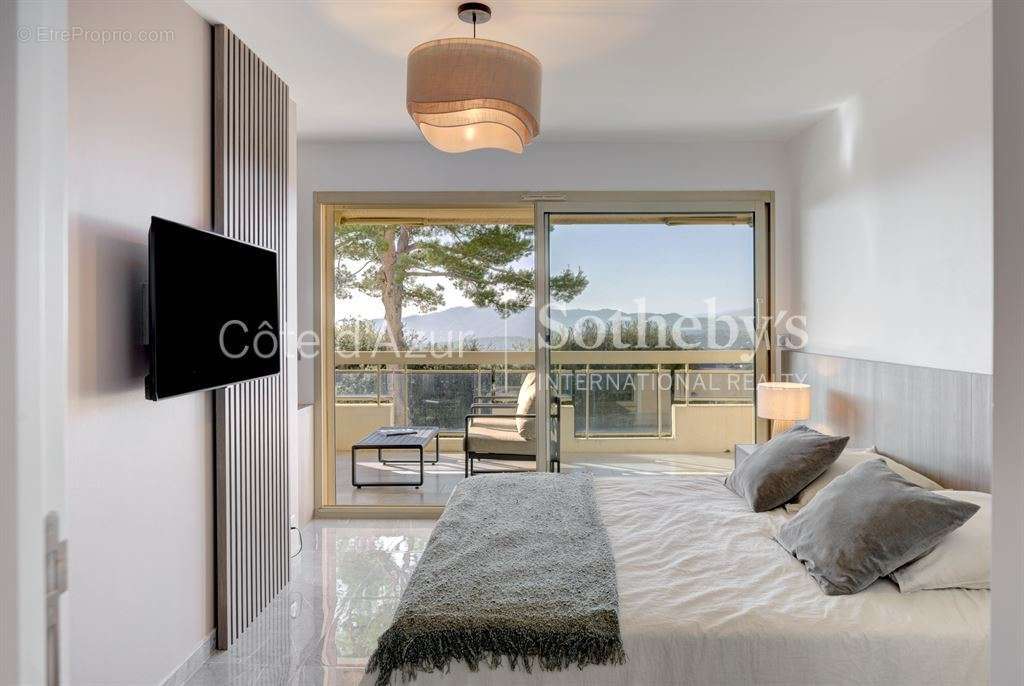 Appartement à MOUGINS