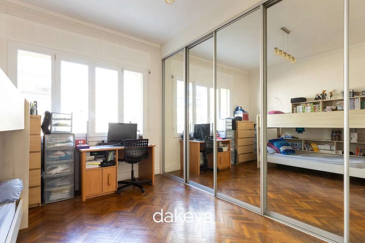 Appartement à MARSEILLE-8E