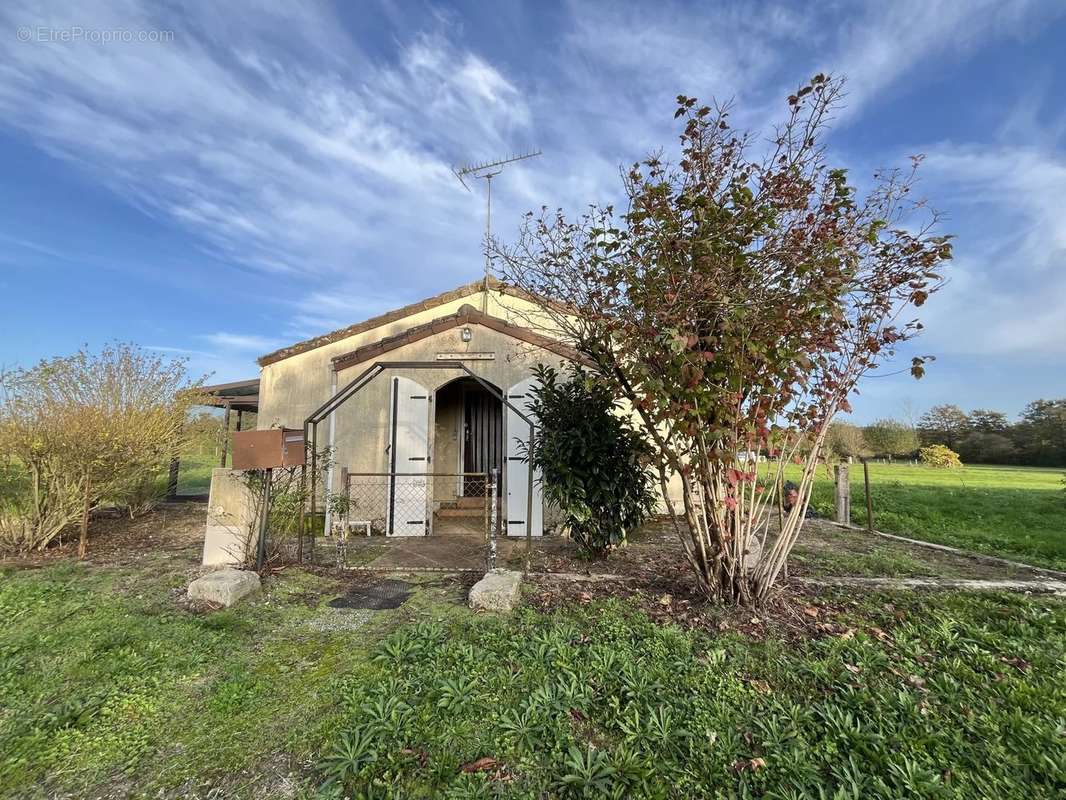 Maison à LE DORAT