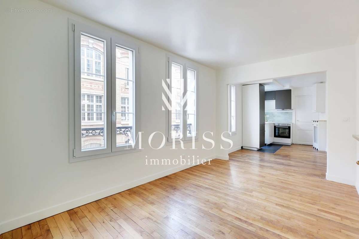 Appartement à PARIS-11E