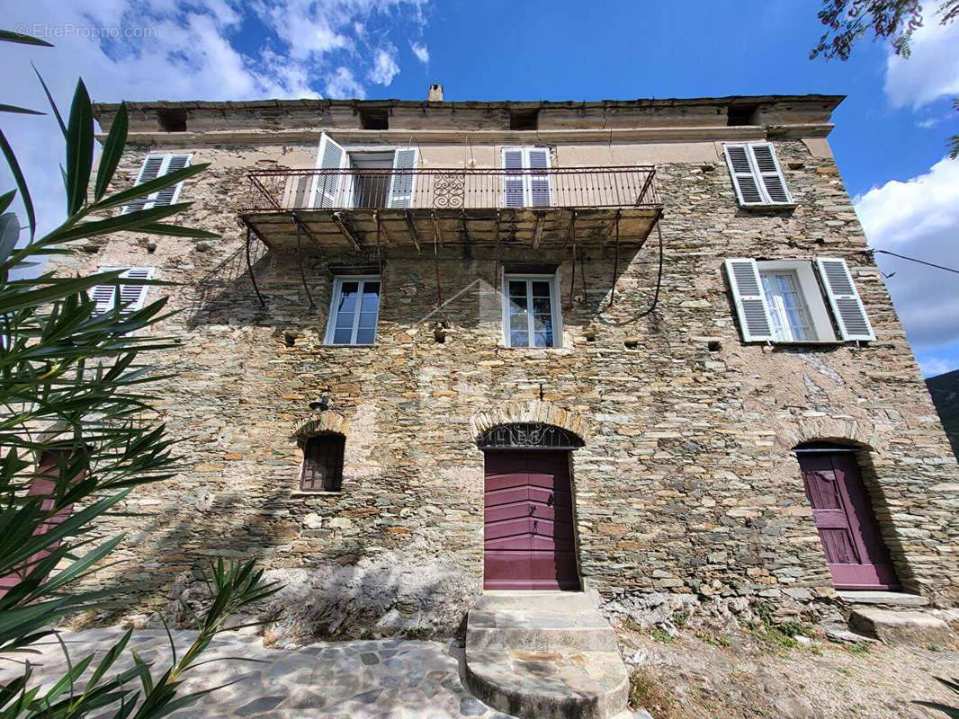 Appartement à MONTE