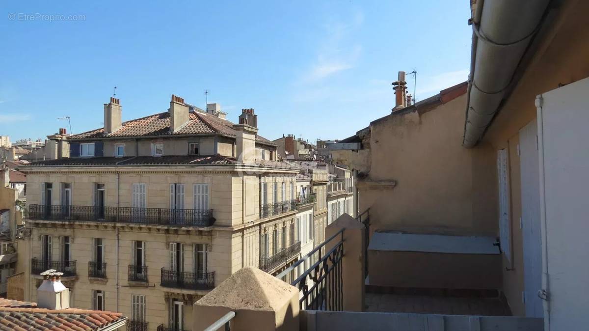 Appartement à MARSEILLE-1E