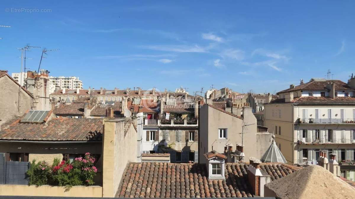 Appartement à MARSEILLE-1E