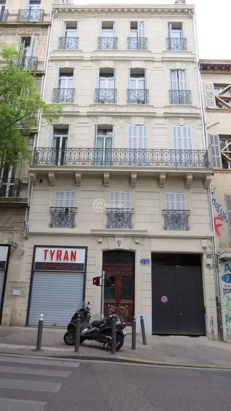 Appartement à MARSEILLE-1E