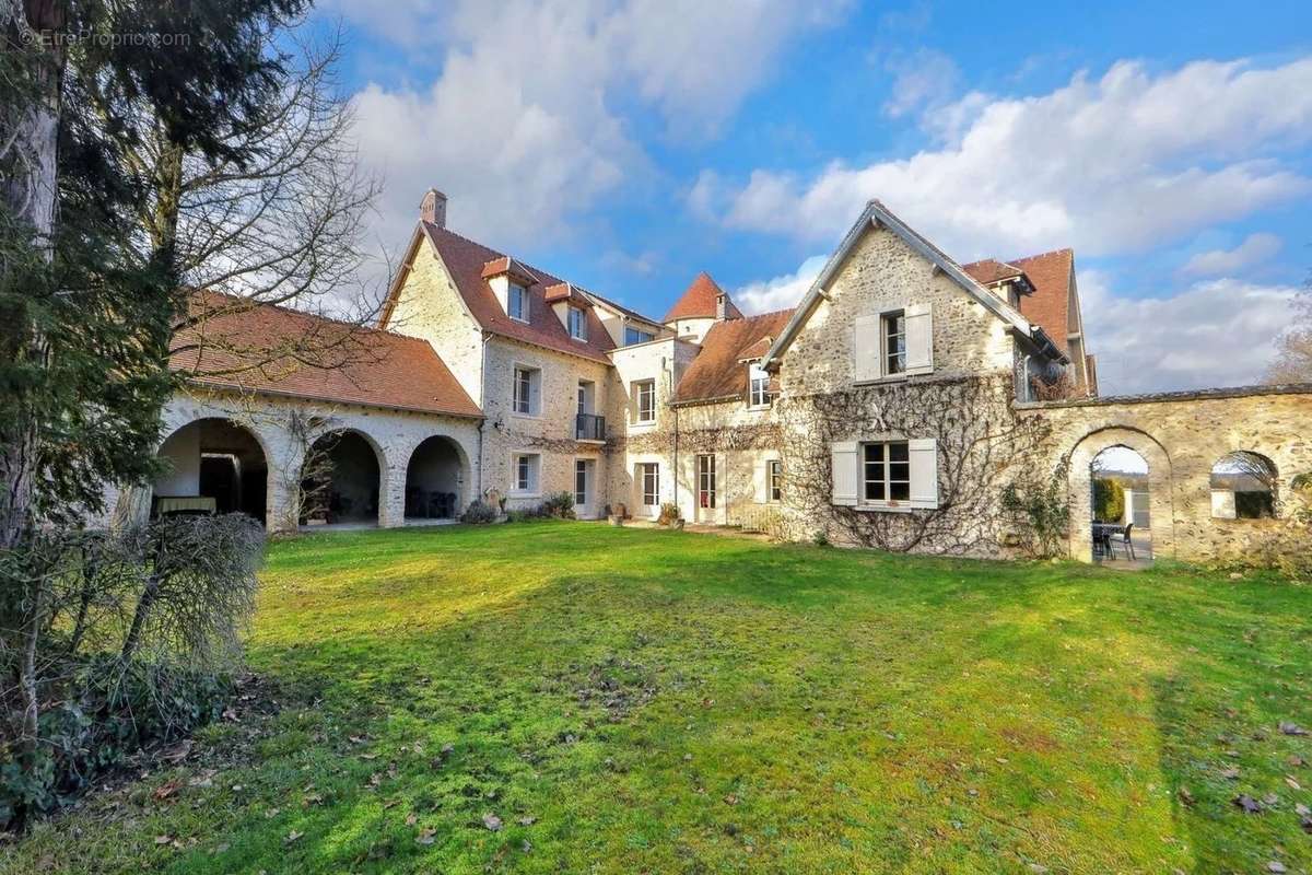 Maison à SAINT-LUBIN-DE-LA-HAYE