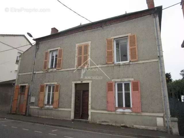 Maison à VARENNES-SUR-ALLIER