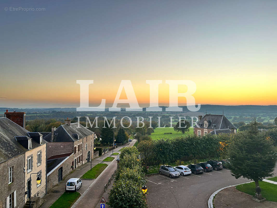 Appartement à CARROUGES