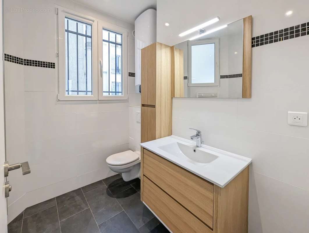 Appartement à PARIS-18E