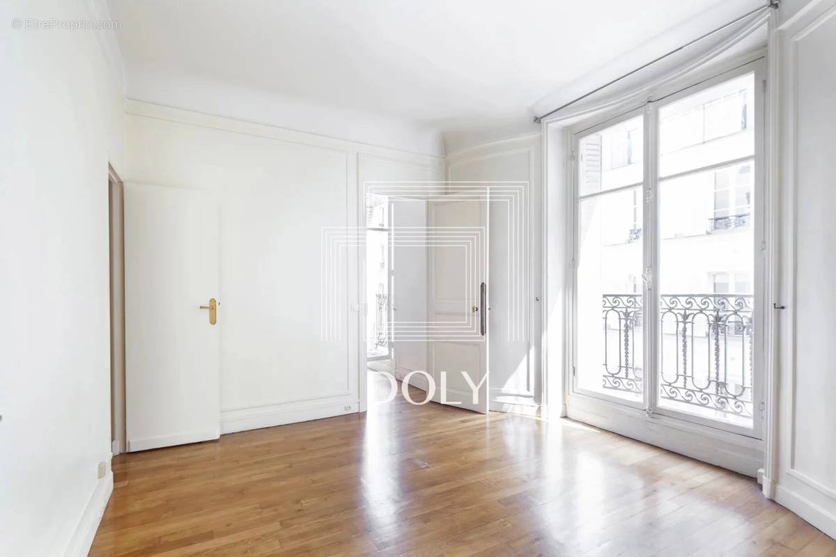 Appartement à PARIS-15E