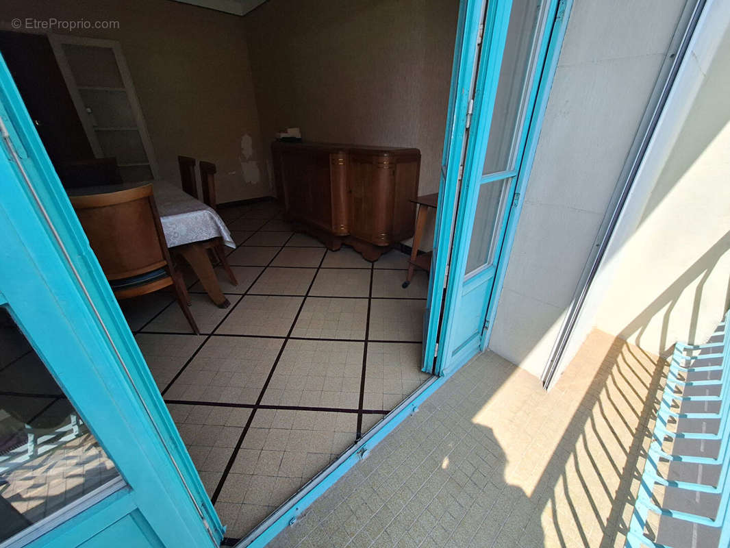 Appartement à MARSEILLE-5E