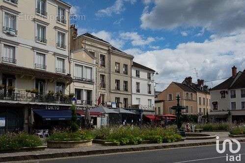 Photo 2 - Commerce à FONTAINEBLEAU