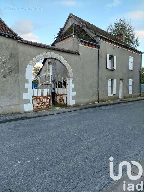 Photo 2 - Maison à SAINT-MAURICE-SUR-AVEYRON