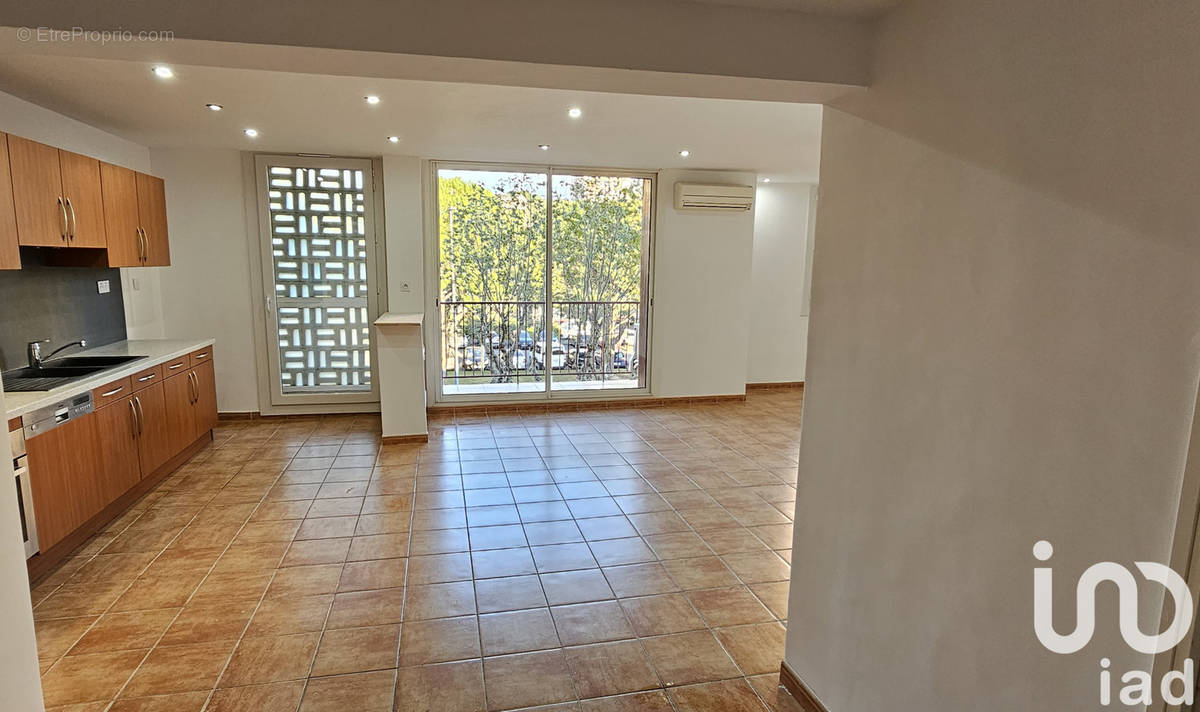 Photo 1 - Appartement à SALON-DE-PROVENCE