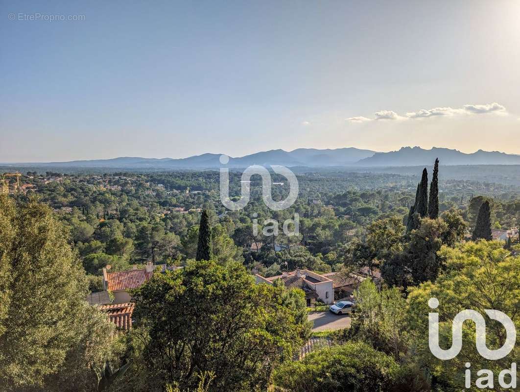 Photo 4 - Maison à ROQUEBRUNE-SUR-ARGENS