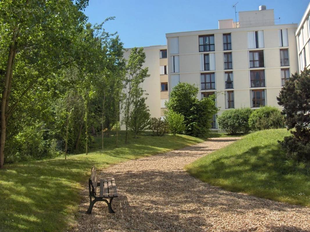 Appartement à NANTERRE