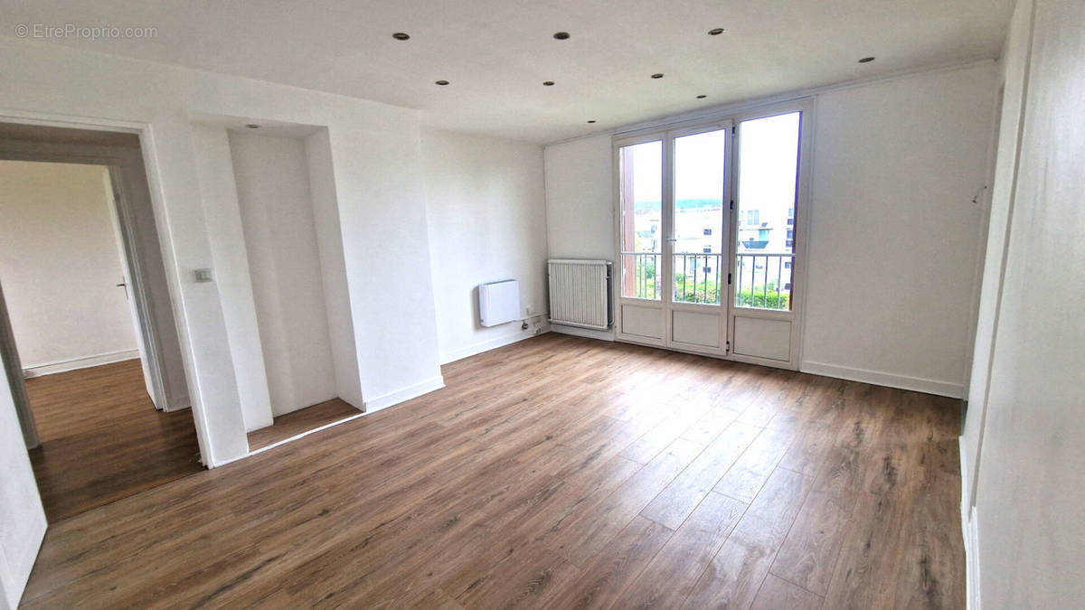 Appartement à MANTES-LA-JOLIE