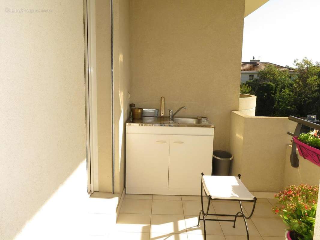   - Appartement à DRAGUIGNAN