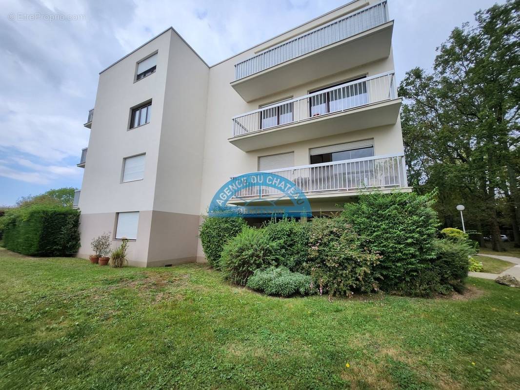 Appartement à LE PLESSIS-TREVISE