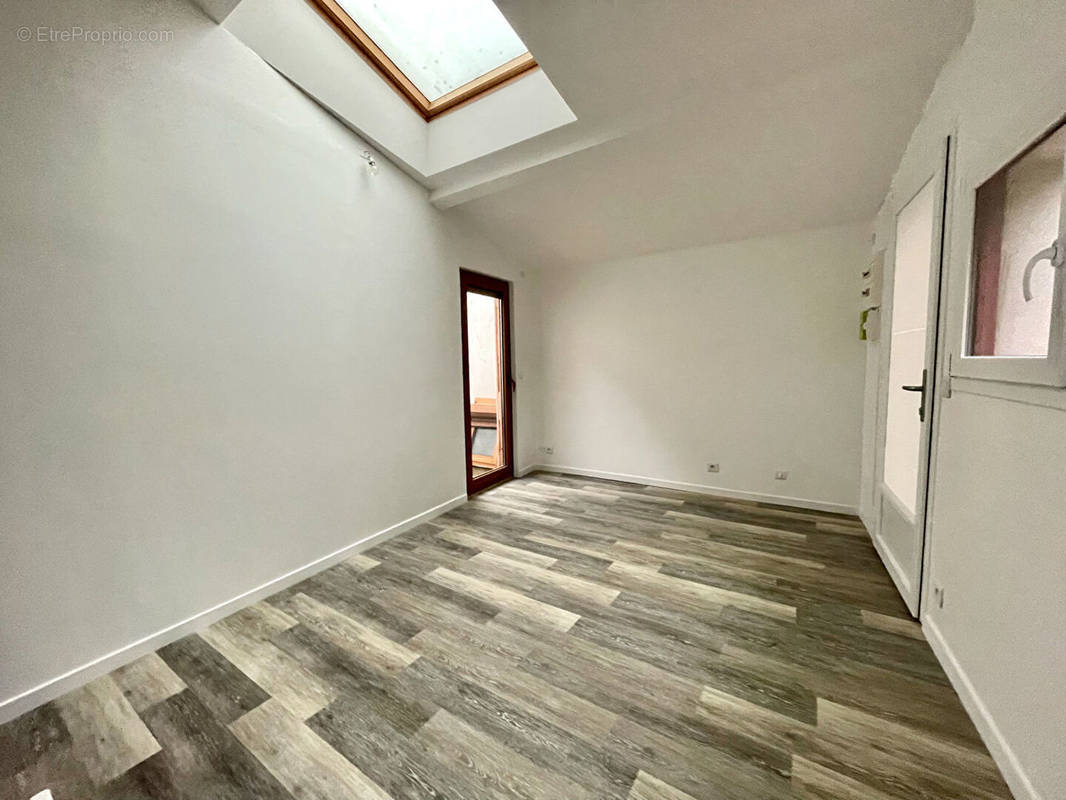 Appartement à VERRIERES-LE-BUISSON