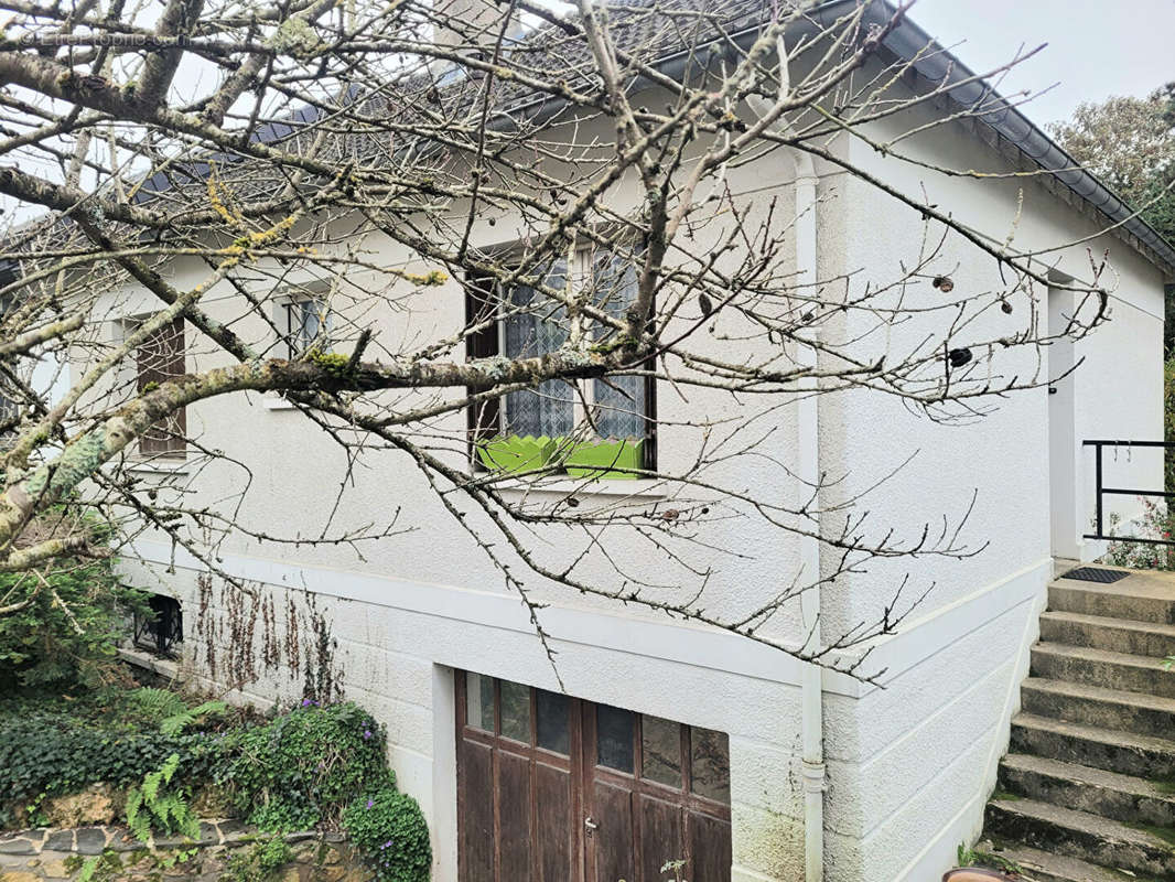 Maison à VERRIERES-LE-BUISSON