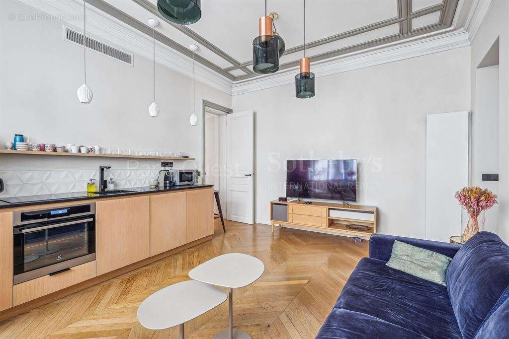 Appartement à PARIS-8E