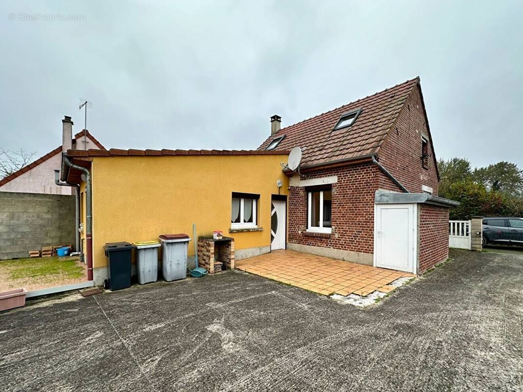 Maison à SERAUCOURT-LE-GRAND