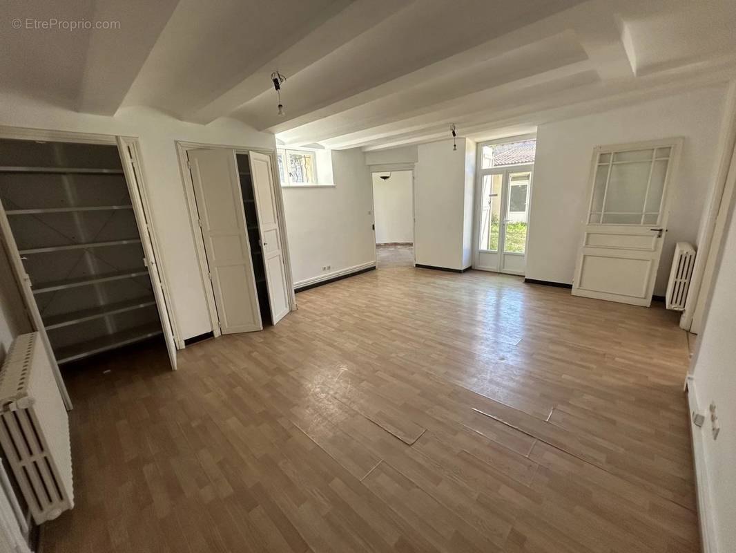 Appartement à CHARNAY-LES-MACON