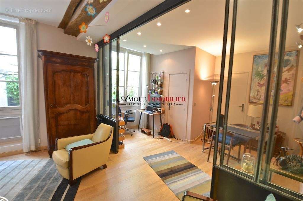 Appartement à PARIS-12E