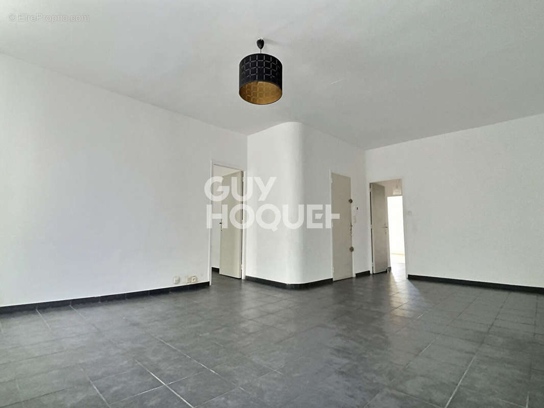 Appartement à MARSEILLE-5E