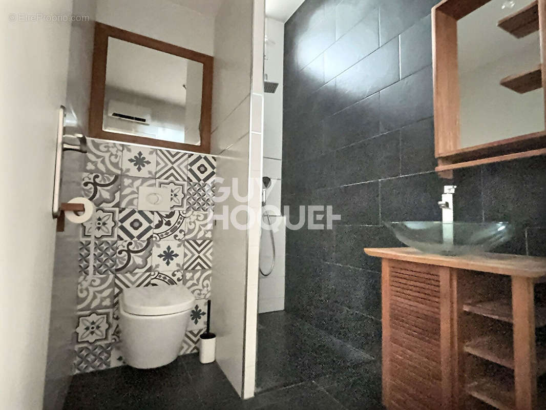 Appartement à MARSEILLE-5E