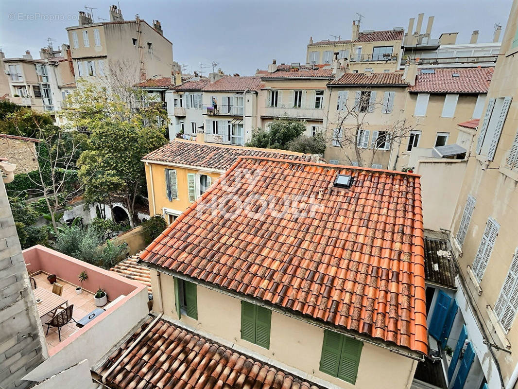 Appartement à MARSEILLE-5E