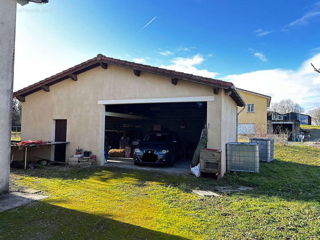 Maison à CADALEN