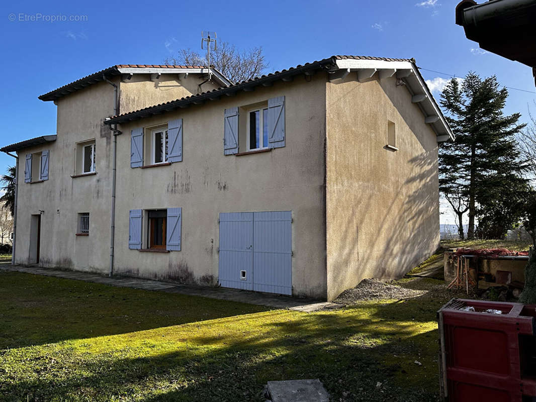 Maison à CADALEN