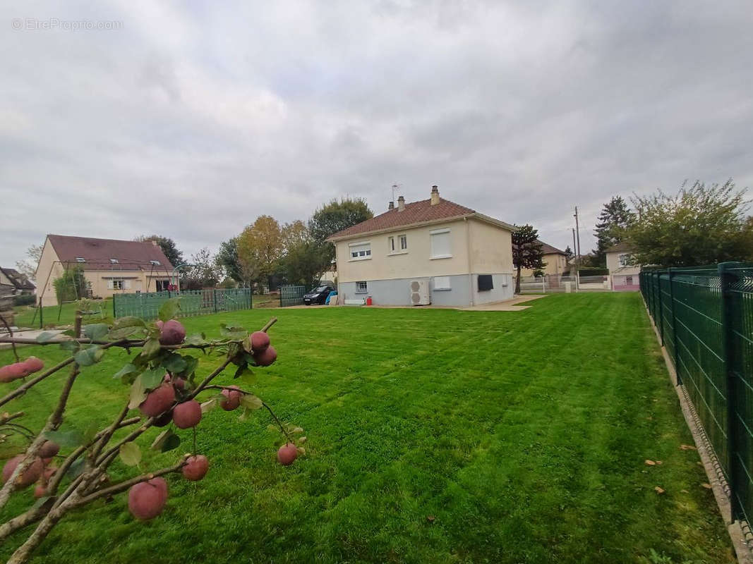 Maison à LA LOUPE