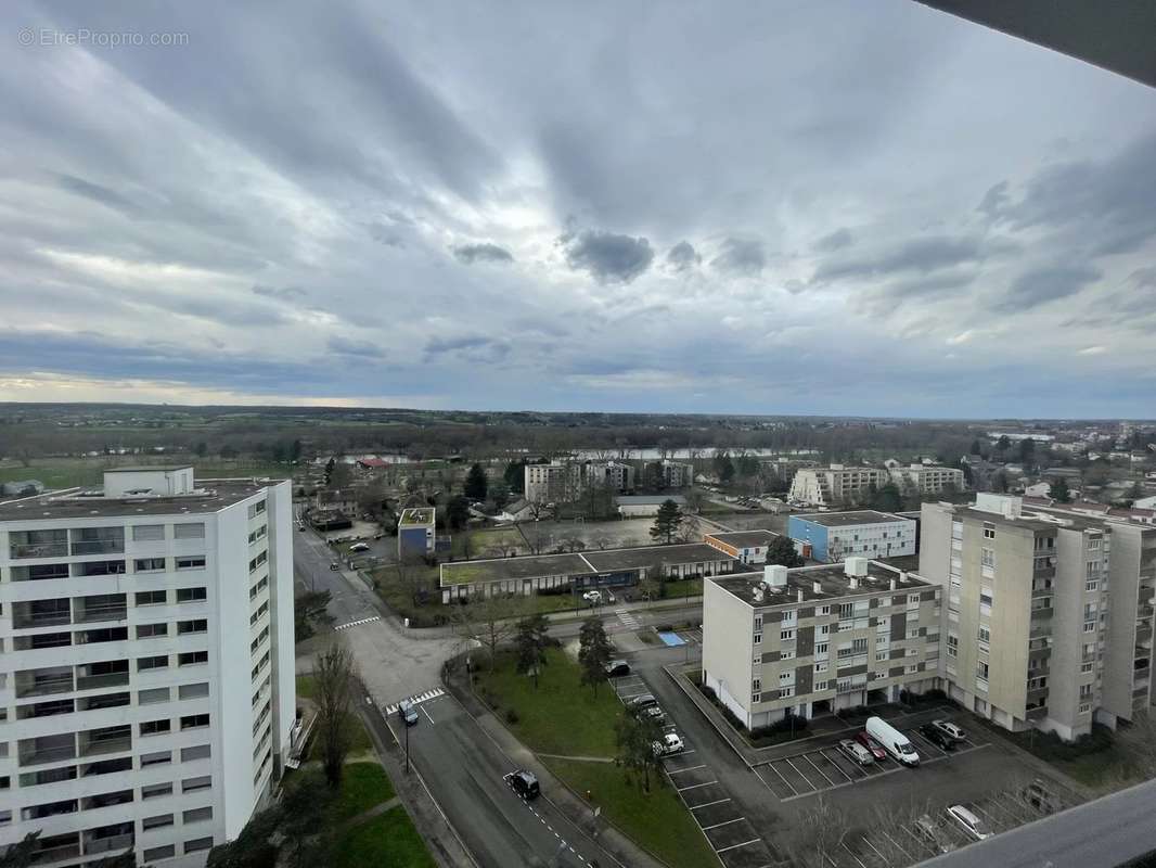 Appartement à MOULINS