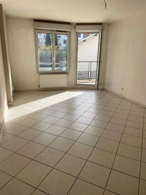 Appartement à LYON-9E