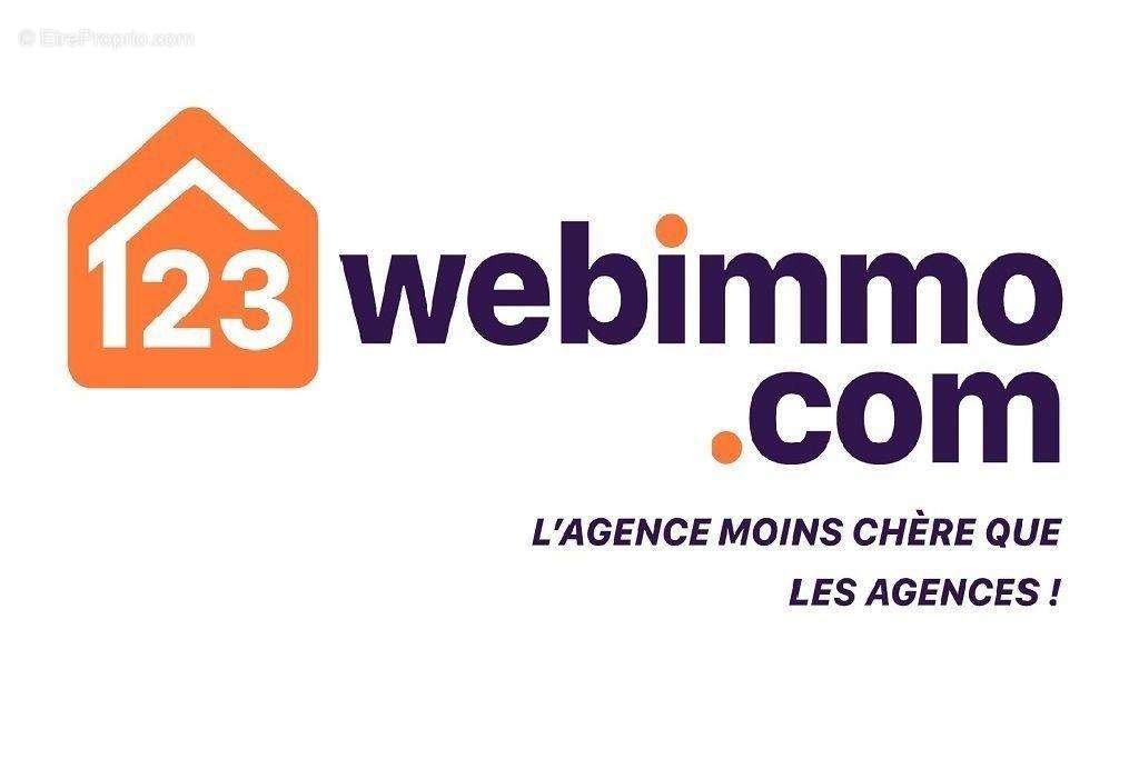 DPE D et GES A - Taxe foncière 432 ¤ - Copropriété de 2 lots sans charges - Assurance toiture 129 ¤/an - Maison à THEZAN-LES-BEZIERS