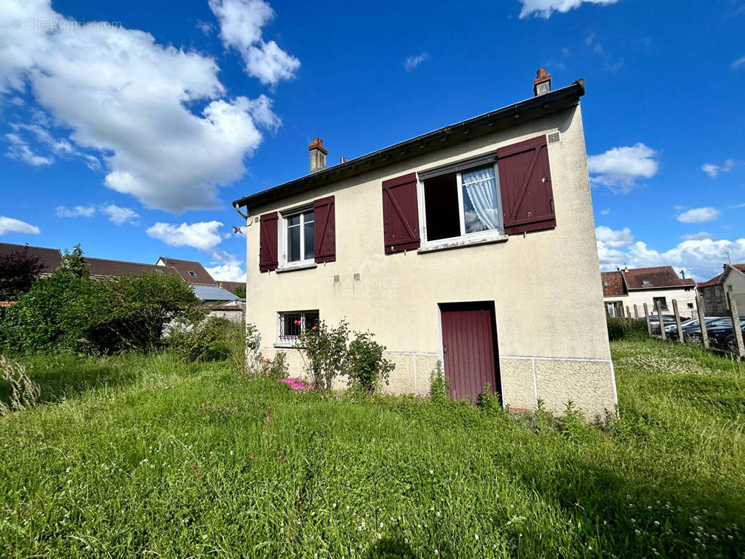 Maison à CARRIERES-SOUS-POISSY